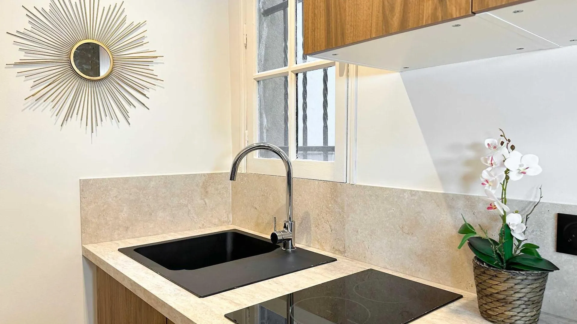 Charming Studio Near The Louvre Museum Paris Frankrike
