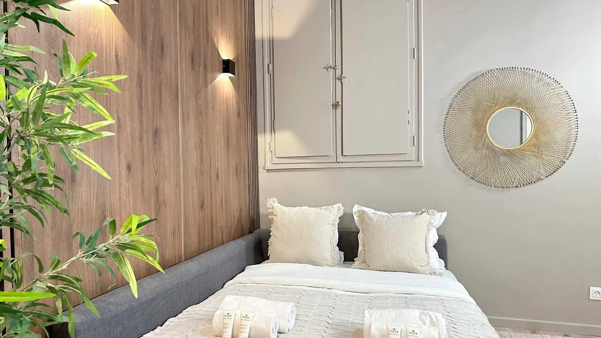 Charming Studio Near The Louvre Museum Paris