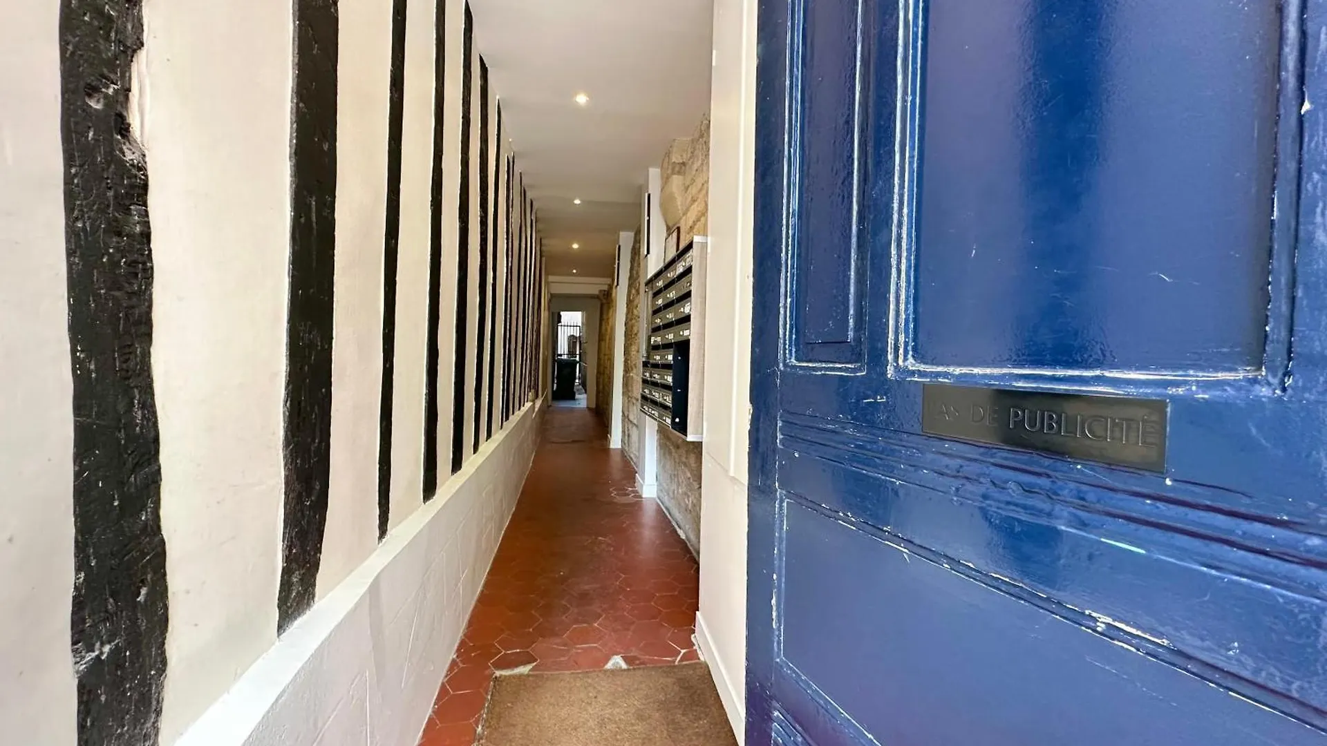 Charming Studio Near The Louvre Museum Paris Apartment