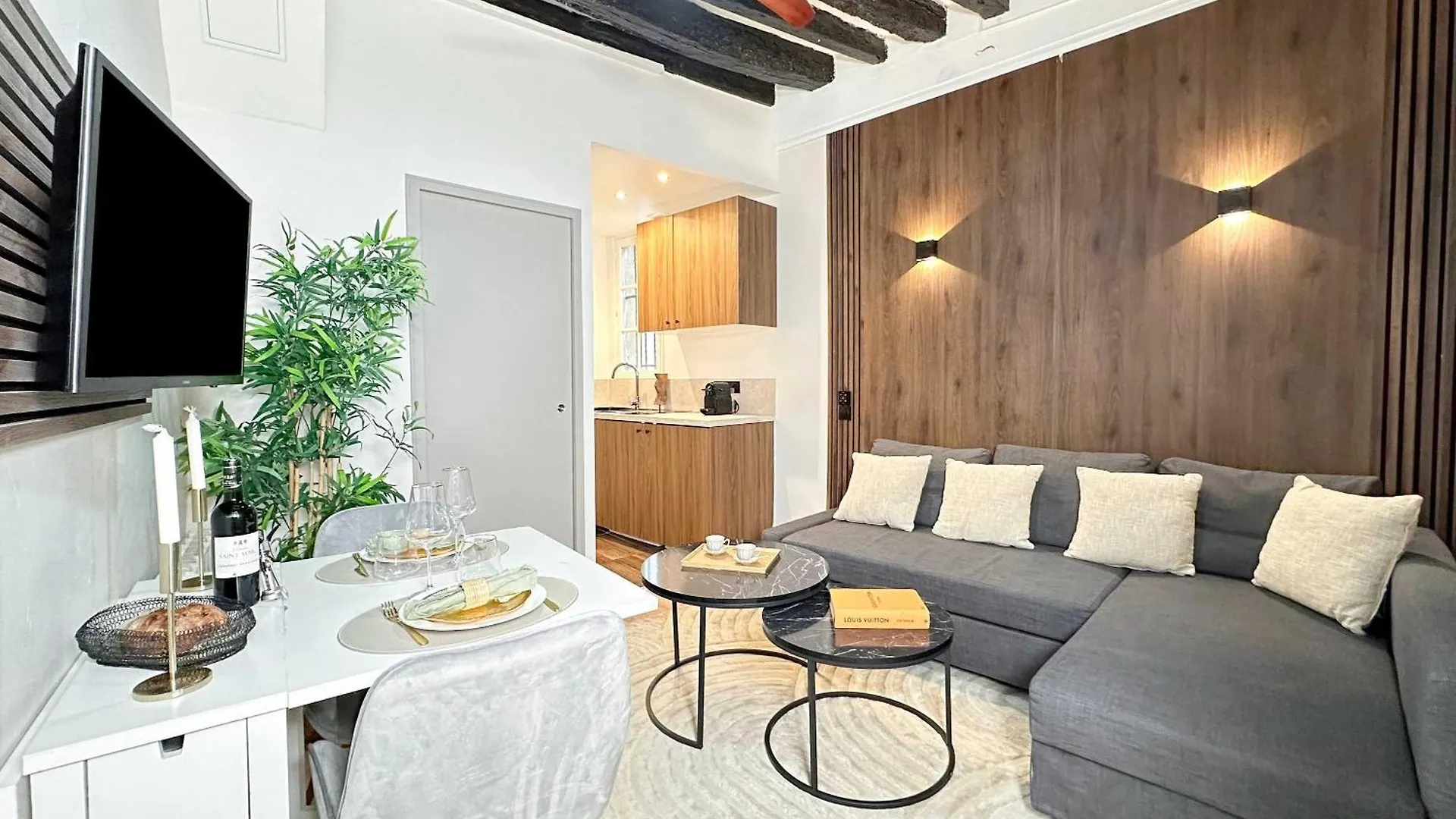 Charming Studio Near The Louvre Museum Paris France
