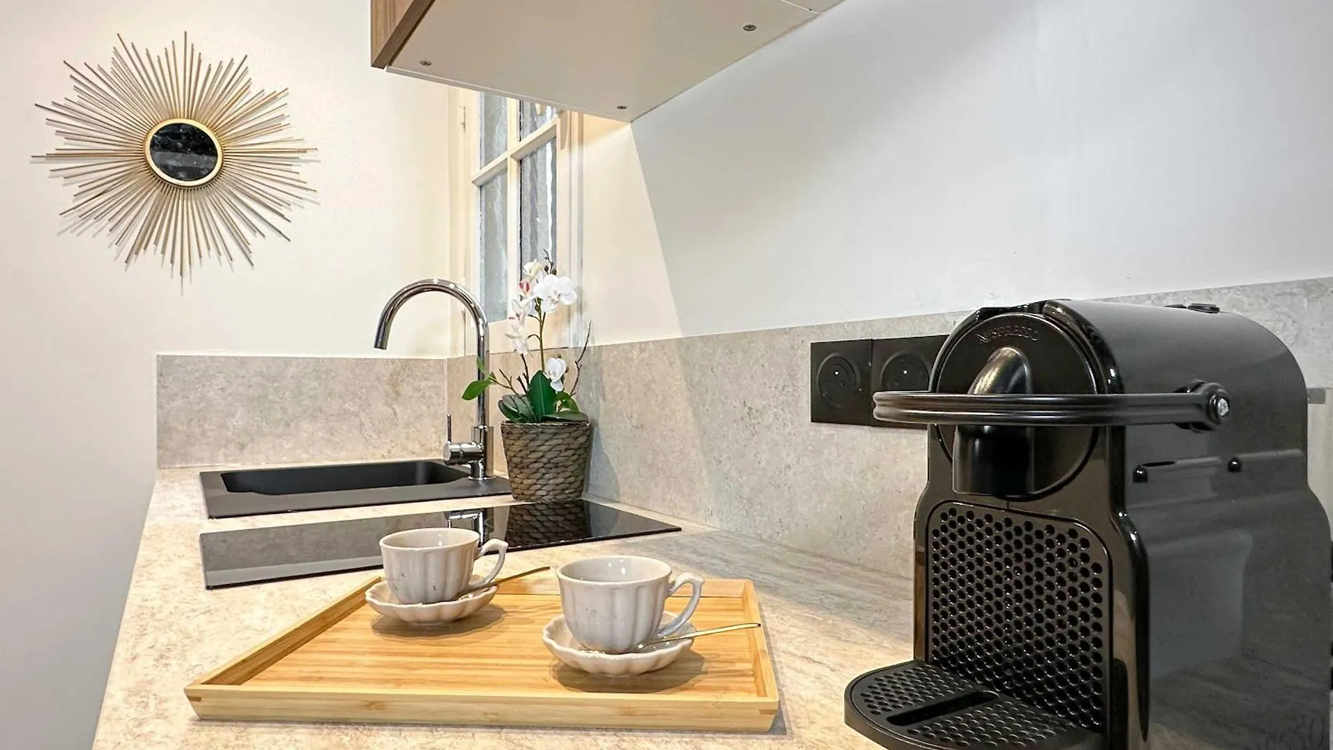 Charming Studio Near The Louvre Museum Paris France
