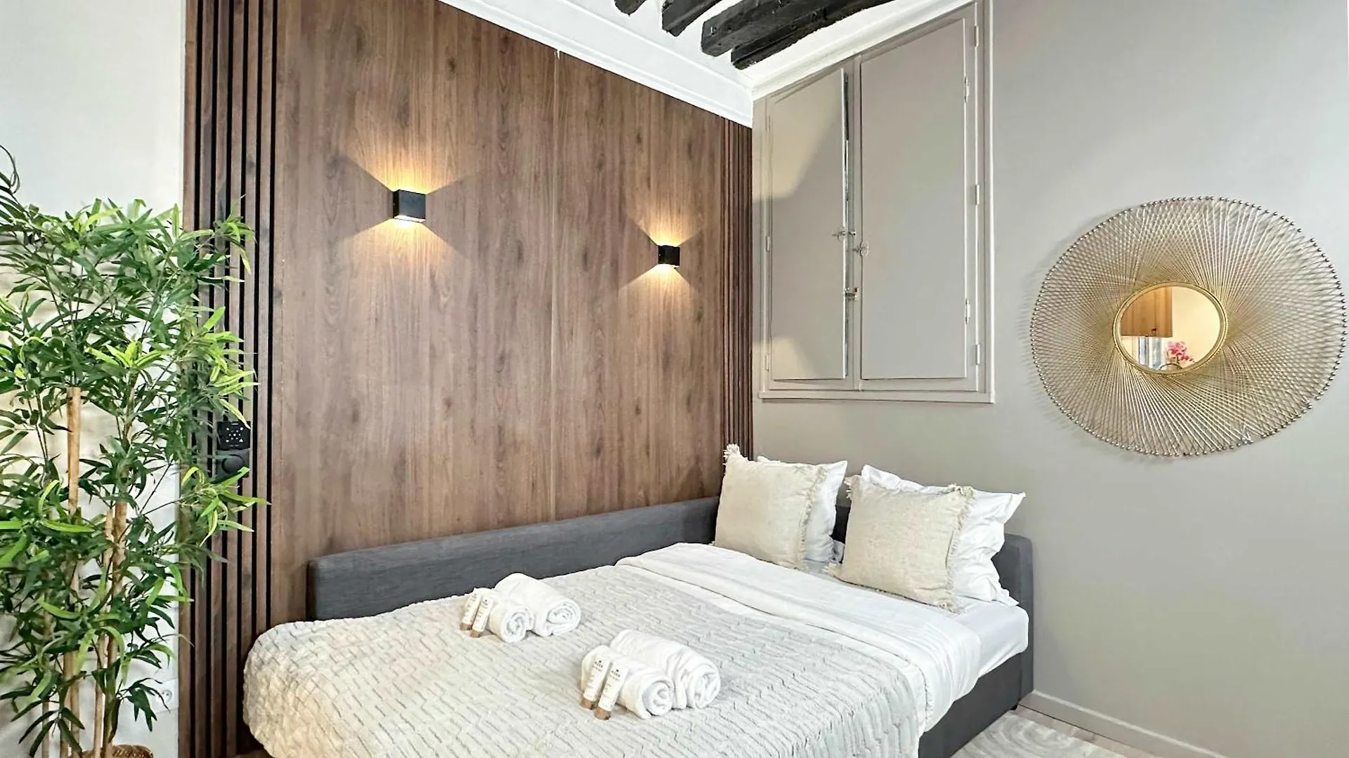Charming Studio Near The Louvre Museum Paris